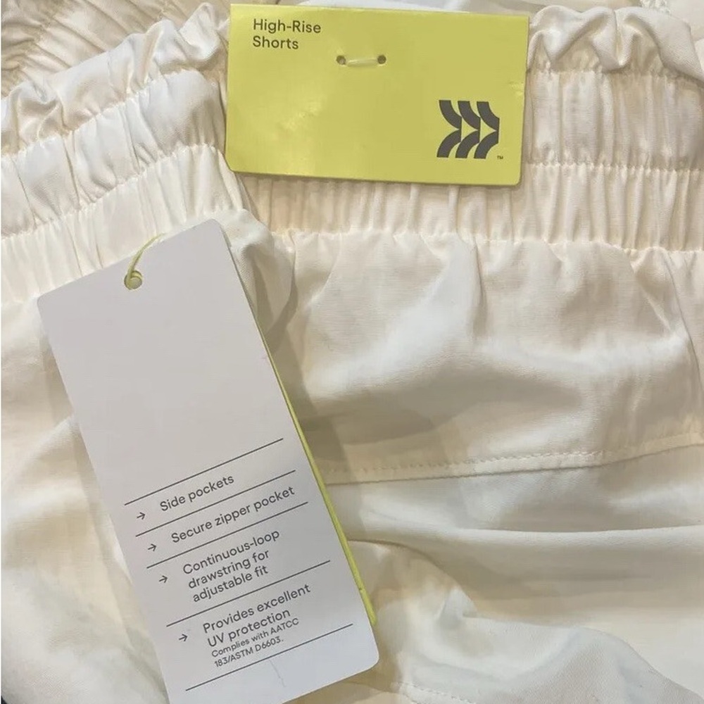 Women's All In Motion High Rise Resort Short Cream L - Picture 5 of 5